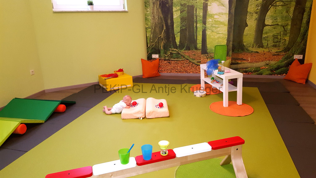 Aufbau im dritten Vierteljahr: Bewegungslandschaft für ältere PEKiP-Babys